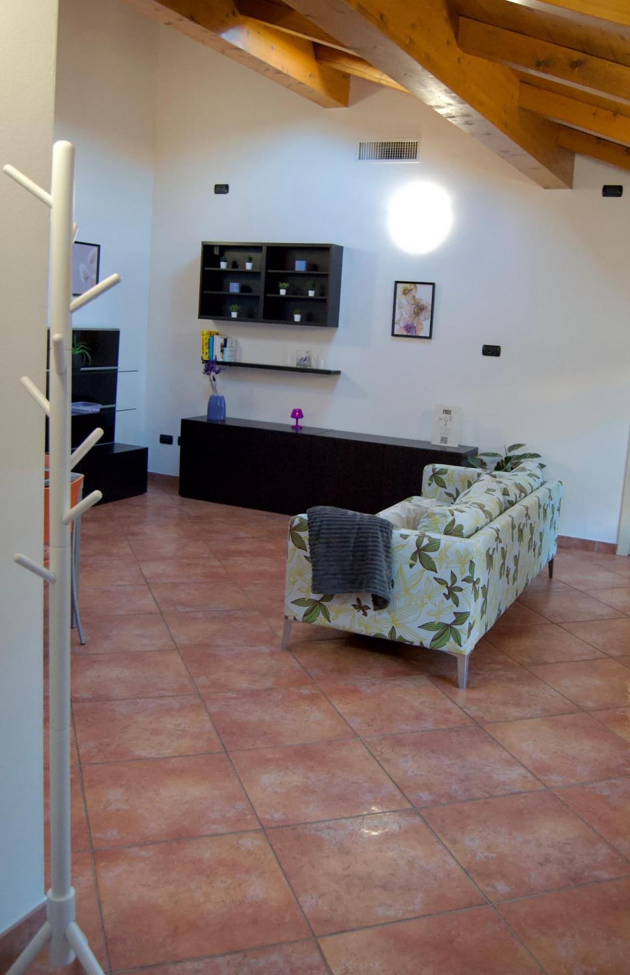 Apartamento Casa Viola, Deliziosa Mansarda In Centro Storico Módena Exterior foto